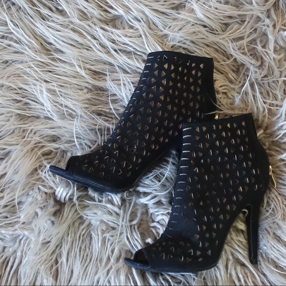 3/$30 Black Laser Cut Peep Toe Ankle Heels 9
